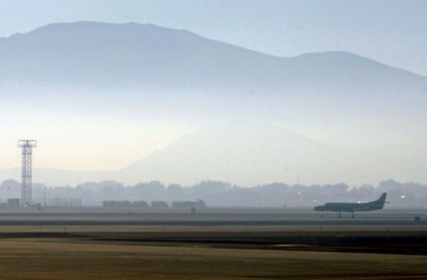 Airports in US West Dealing With Jet Fuel Shortage